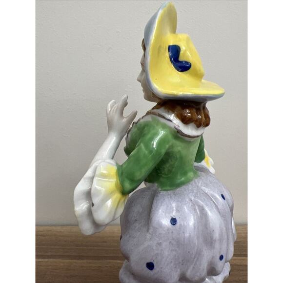 Vtg 8" Woman in Blue Hat Gold Trim Figurine Made in Japan Hand Painted Porcelain - Picture 10 of 15
